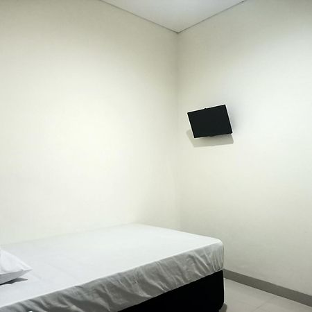 Oyo 93538 Millow Kost Near Gedung Rektorat Iain Parepare Buitenkant foto