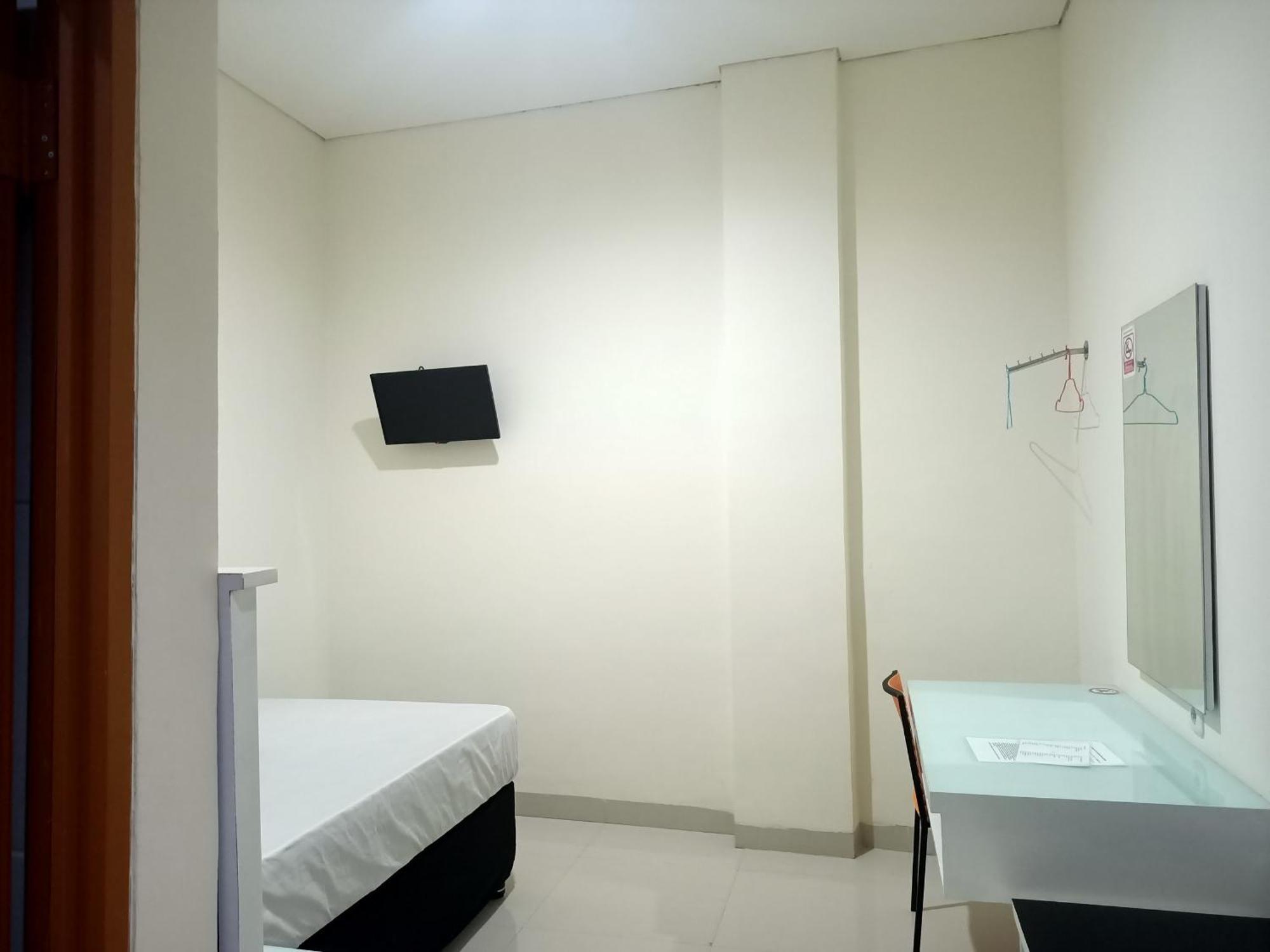 Oyo 93538 Millow Kost Near Gedung Rektorat Iain Parepare Buitenkant foto